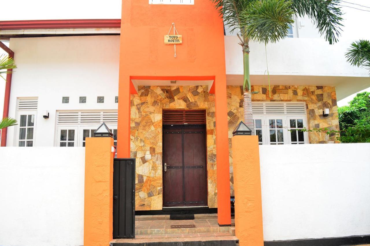 Yoyo Airport Hostel Negombo Exterior foto
